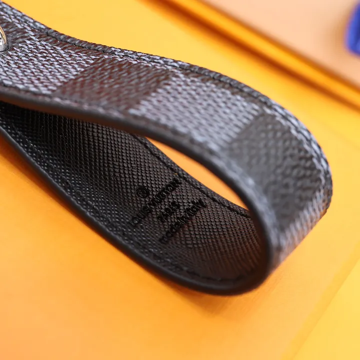 スーパーコピー ルイヴィトン キーホルダー