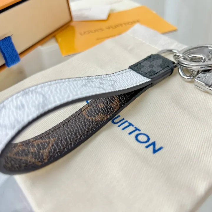 スーパーコピー ルイヴィトン キーホルダー