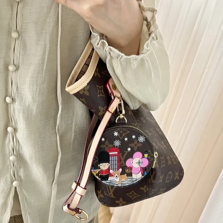 スーパーコピー ルイヴィトン キーホルダー