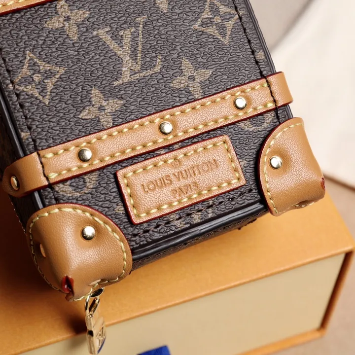 スーパーコピー ルイヴィトン キーホルダー