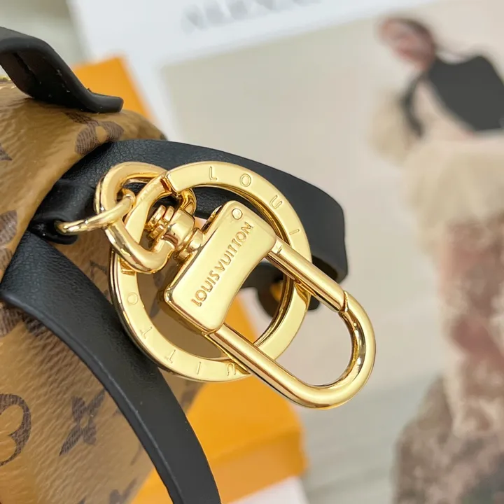 スーパーコピー ルイヴィトン キーホルダー