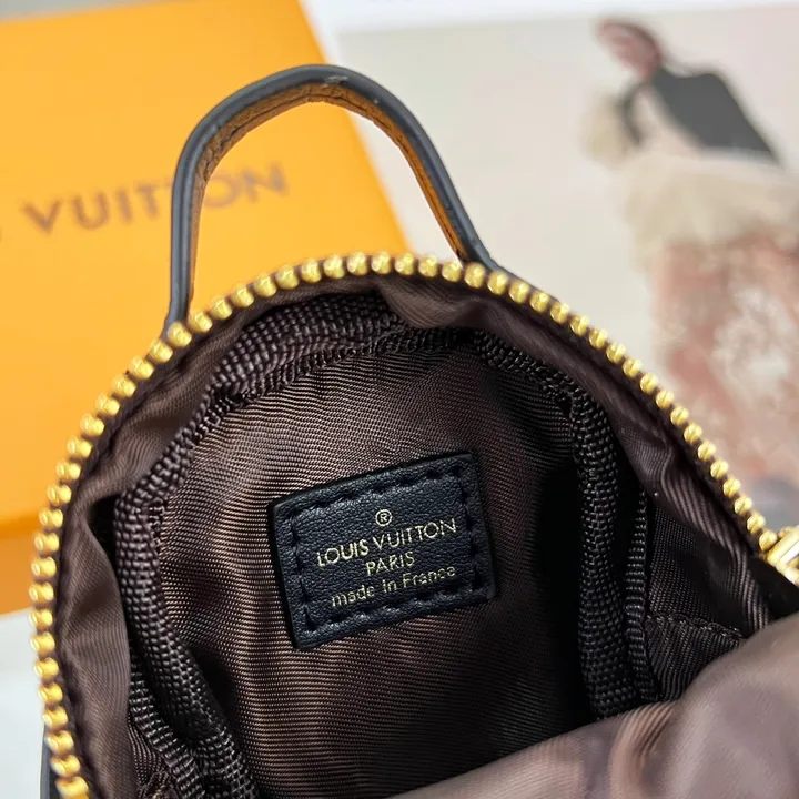 スーパーコピー ルイヴィトン キーホルダー