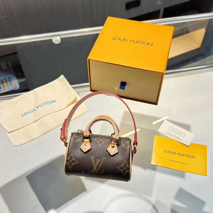 スーパーコピー ルイヴィトン キーホルダー