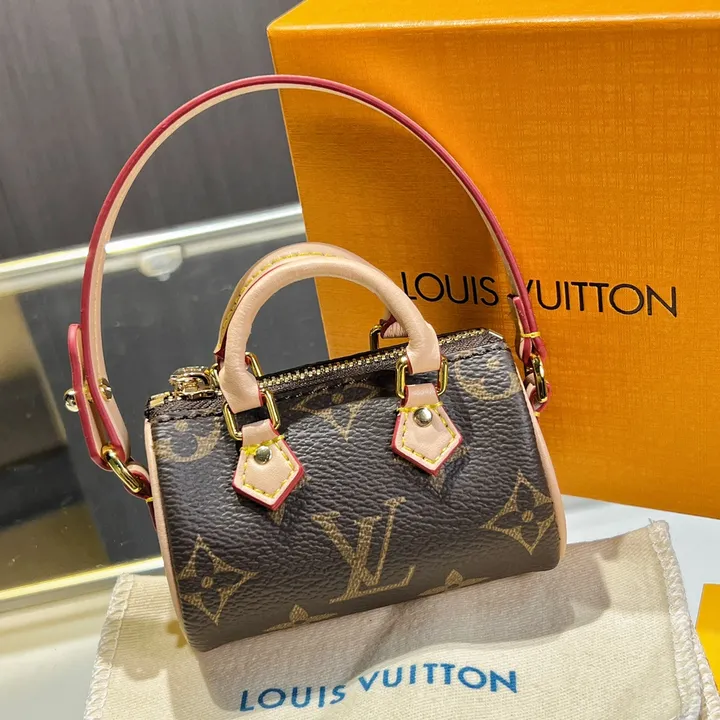 スーパーコピー ルイヴィトン キーホルダー