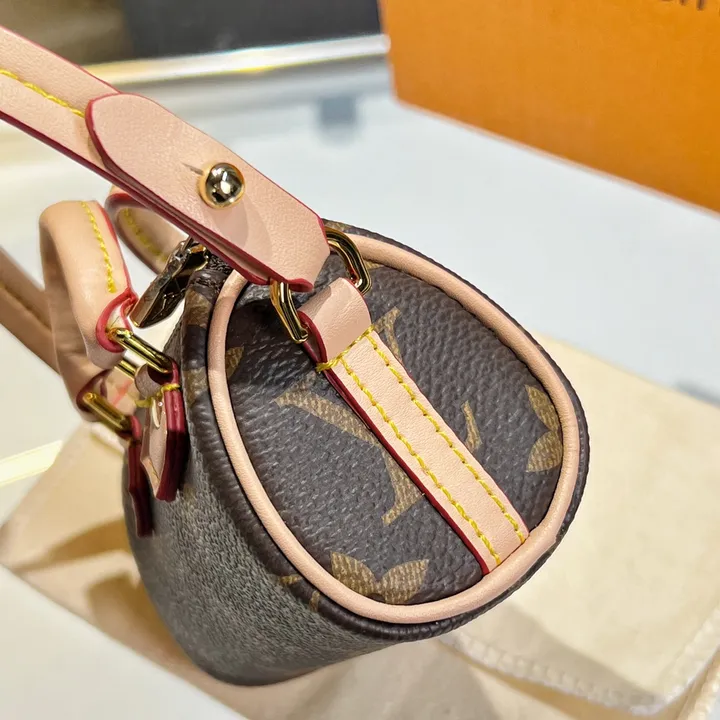 スーパーコピー ルイヴィトン キーホルダー