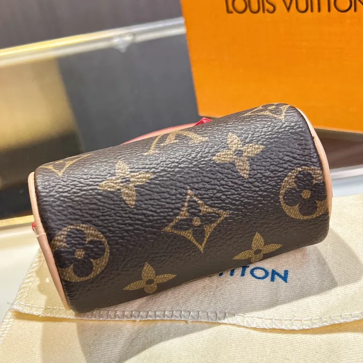 スーパーコピー ルイヴィトン キーホルダー