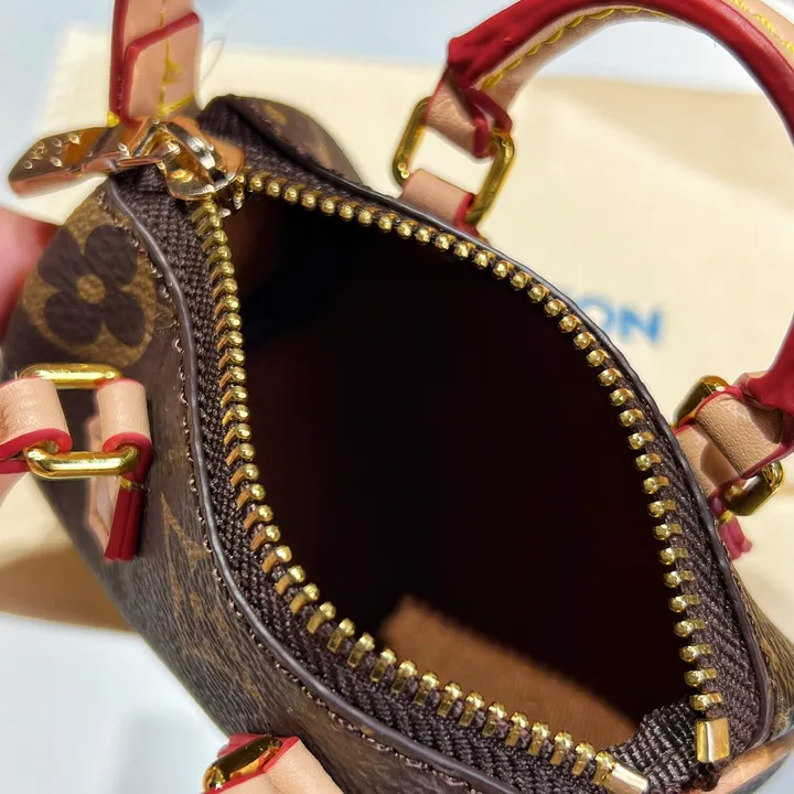 スーパーコピー ルイヴィトン キーホルダー