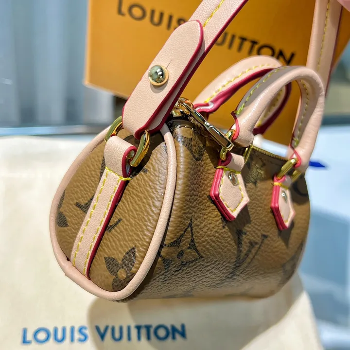 スーパーコピー ルイヴィトン キーホルダー