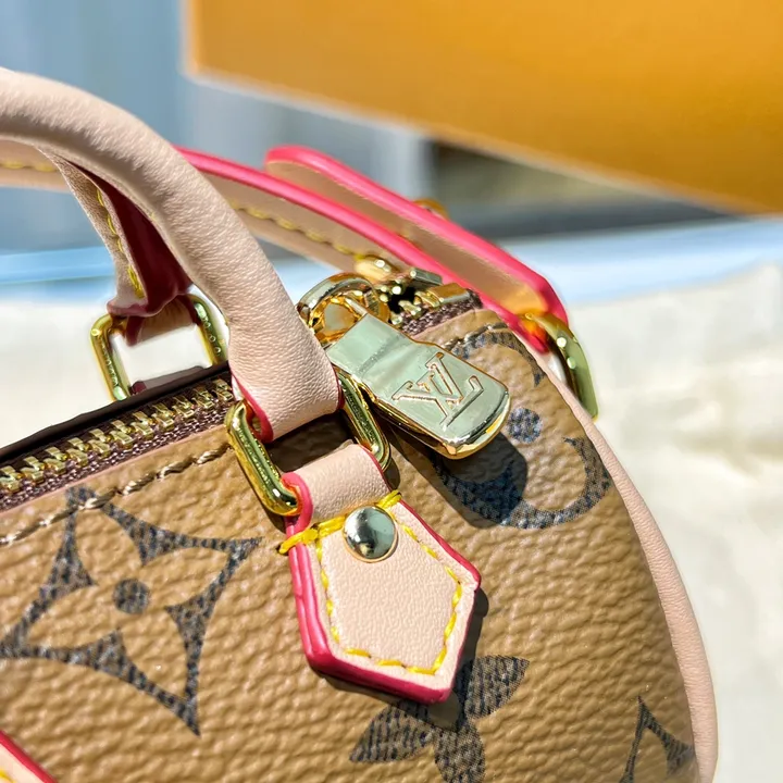 スーパーコピー ルイヴィトン キーホルダー