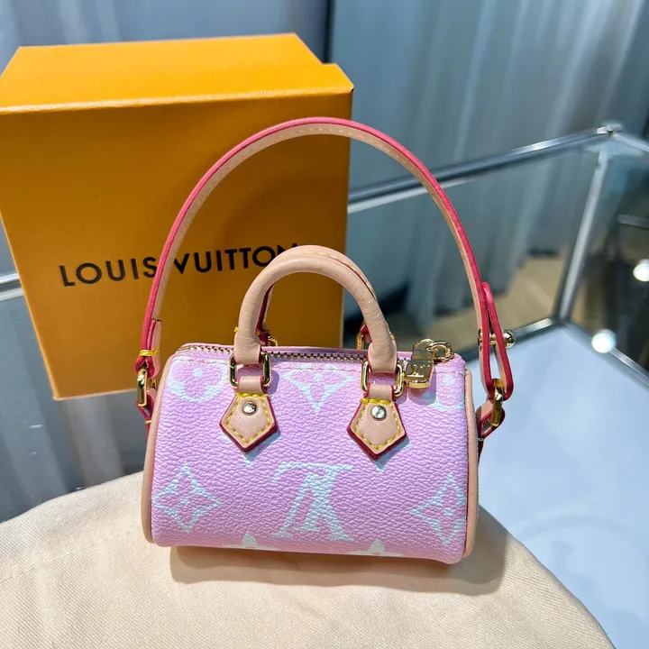 スーパーコピー ルイヴィトン キーホルダー