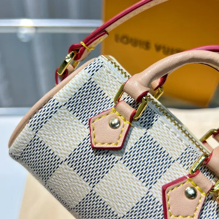 スーパーコピー ルイヴィトン キーホルダー