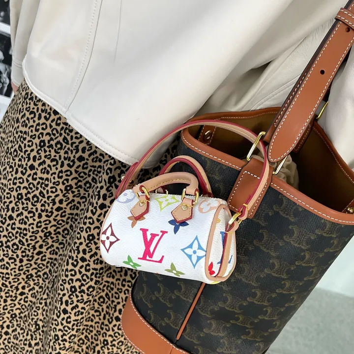 スーパーコピー ルイヴィトン キーホルダー