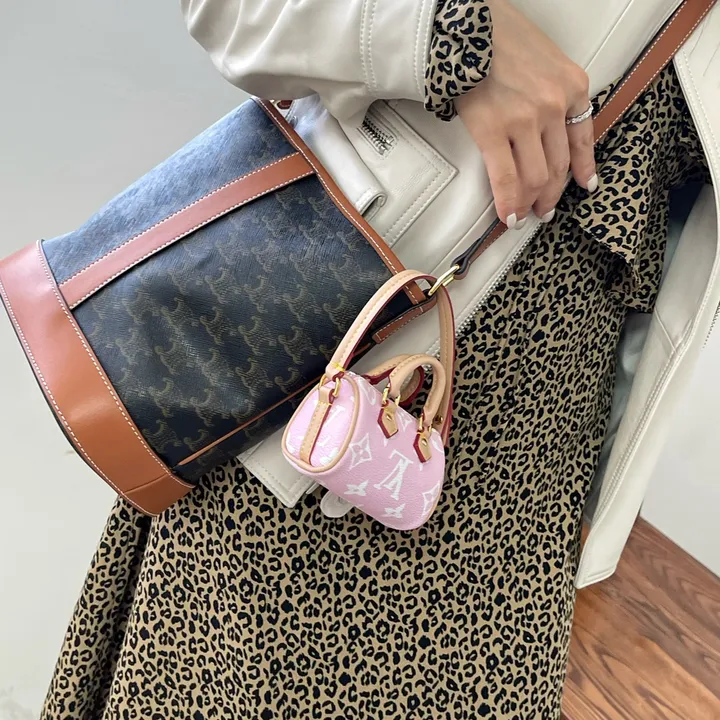 スーパーコピー ルイヴィトン キーホルダー