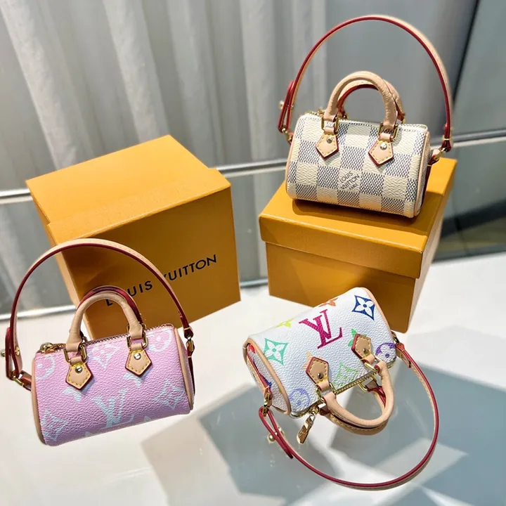 スーパーコピー ルイヴィトン キーホルダー