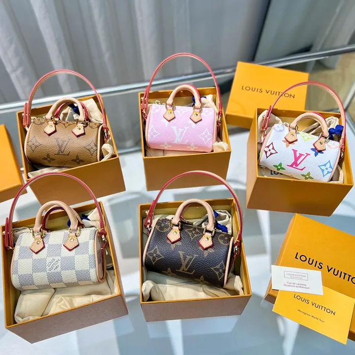 スーパーコピー ルイヴィトン キーホルダー