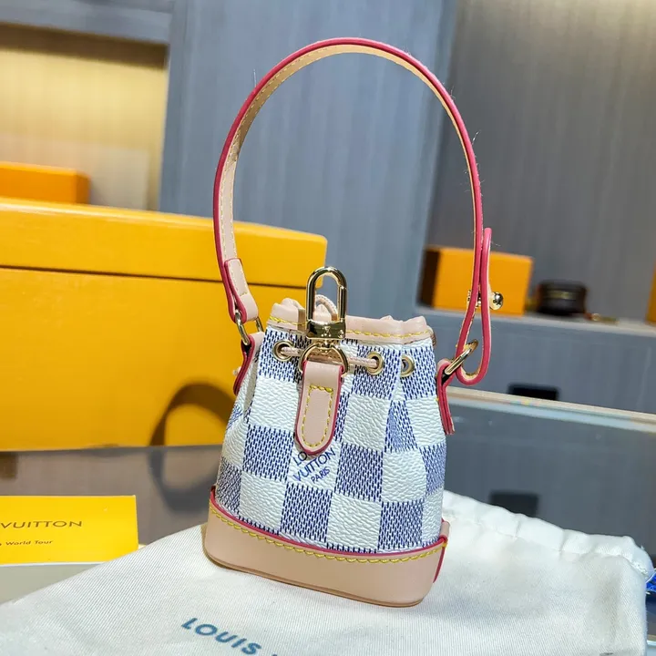 スーパーコピー ルイヴィトン キーホルダー