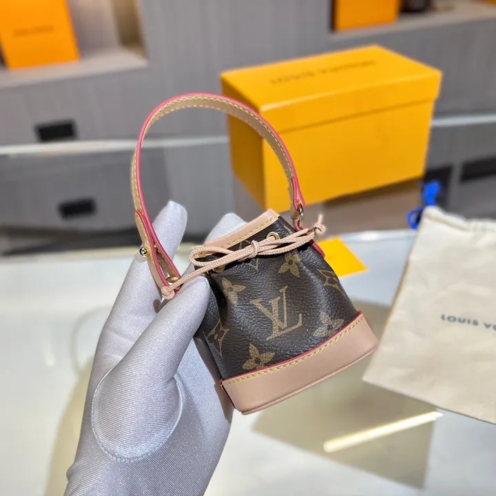 スーパーコピー ルイヴィトン キーホルダー