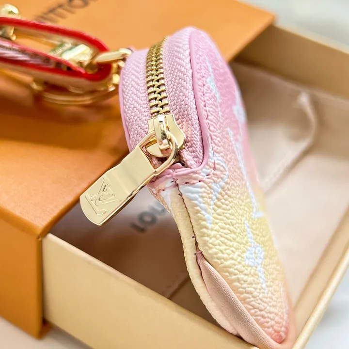 スーパーコピー ルイヴィトン キーホルダー