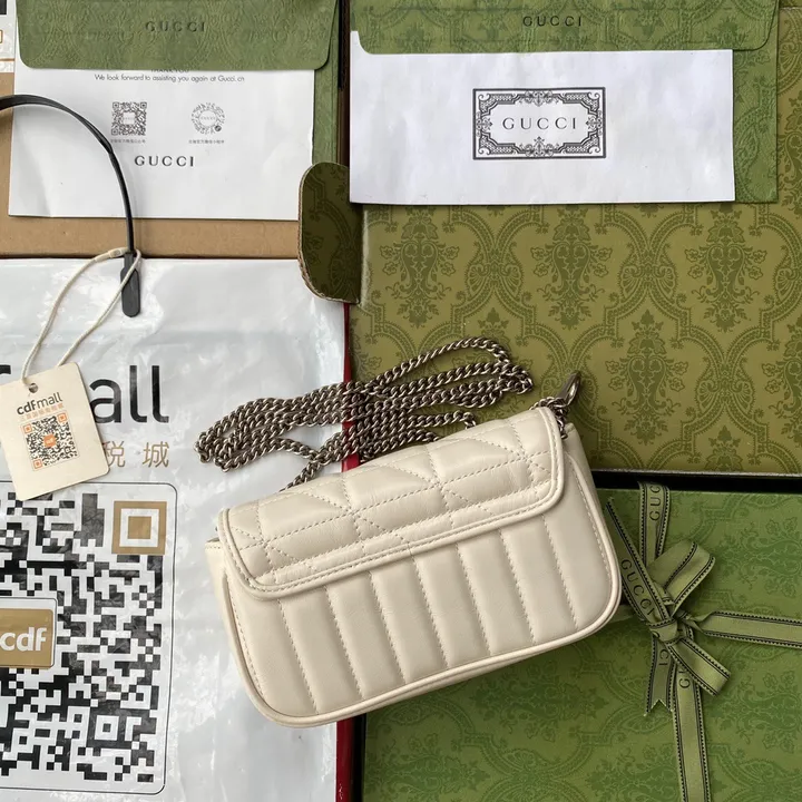 スーパーコピー ルイヴィトン キーホルダー