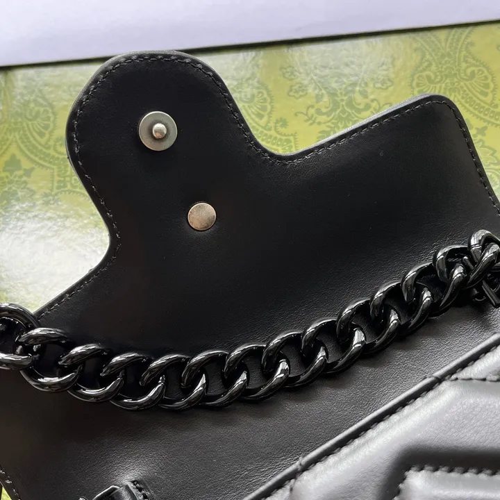 スーパーコピー ルイヴィトン キーホルダー