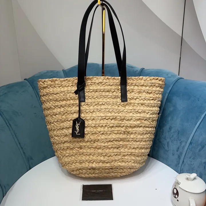 スーパーコピー イブサンローラン キーホルダー