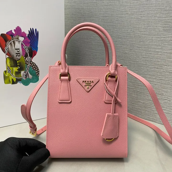 スーパーコピー プラダ キーホルダー