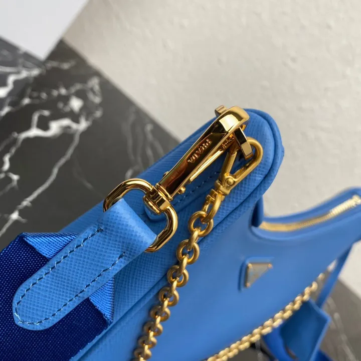 スーパーコピー プラダ キーホルダー