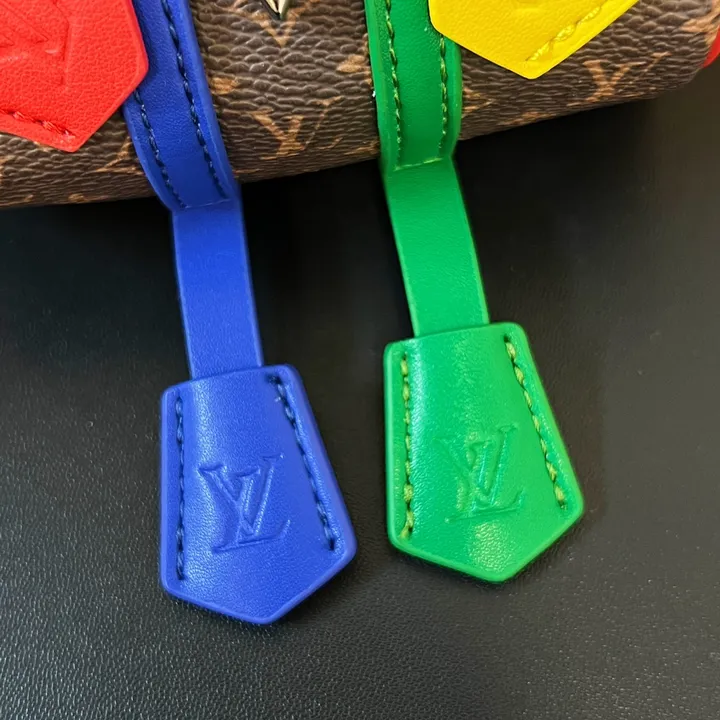 スーパーコピー ルイヴィトン キーホルダー