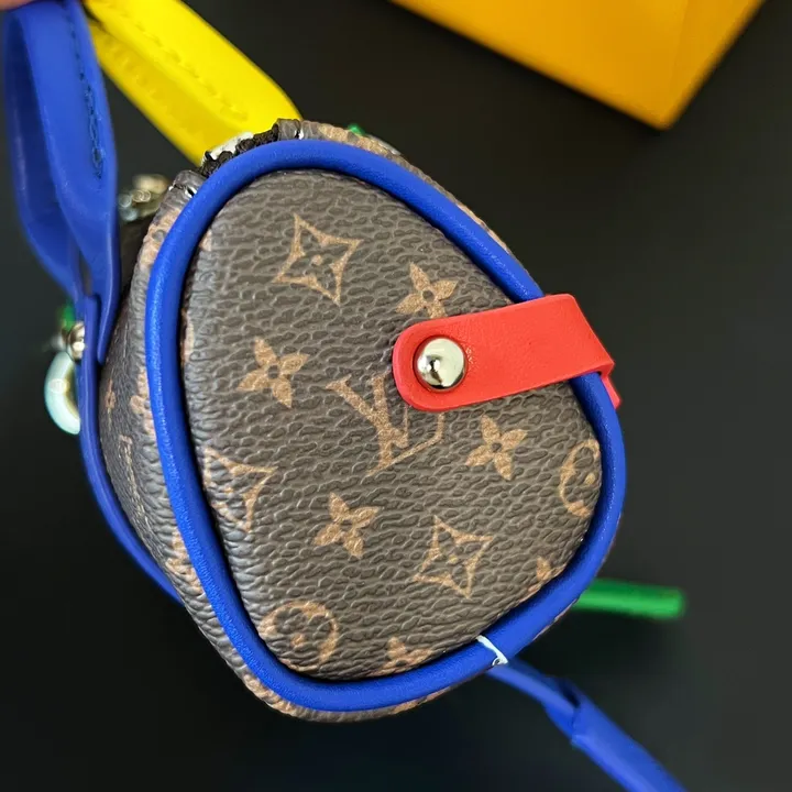 スーパーコピー ルイヴィトン キーホルダー