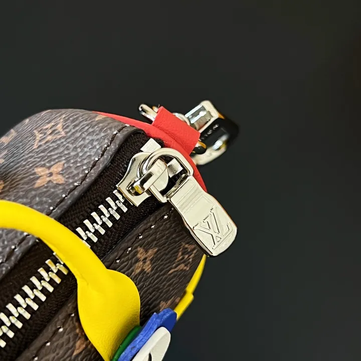 スーパーコピー ルイヴィトン キーホルダー