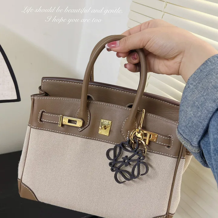 スーパーコピー ロエベ キーホルダー