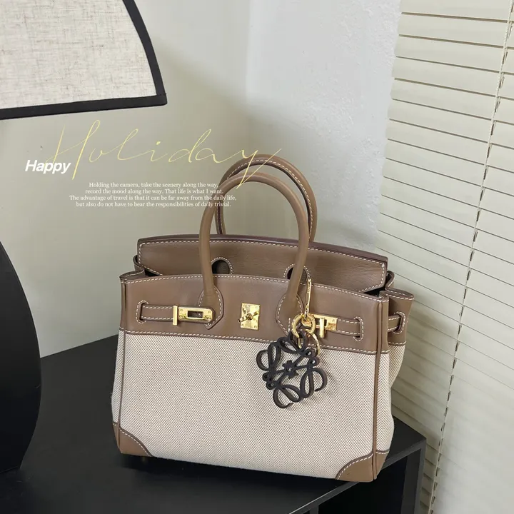 スーパーコピー ロエベ キーホルダー