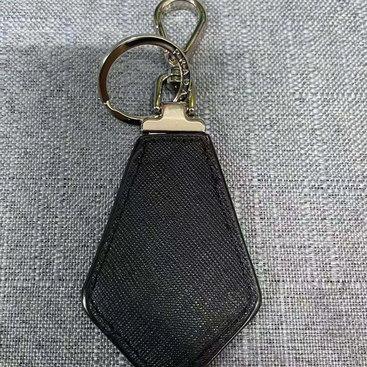 スーパーコピー プラダ キーホルダー