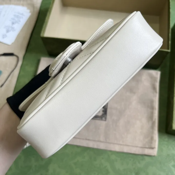 スーパーコピー ルイヴィトン キーホルダー