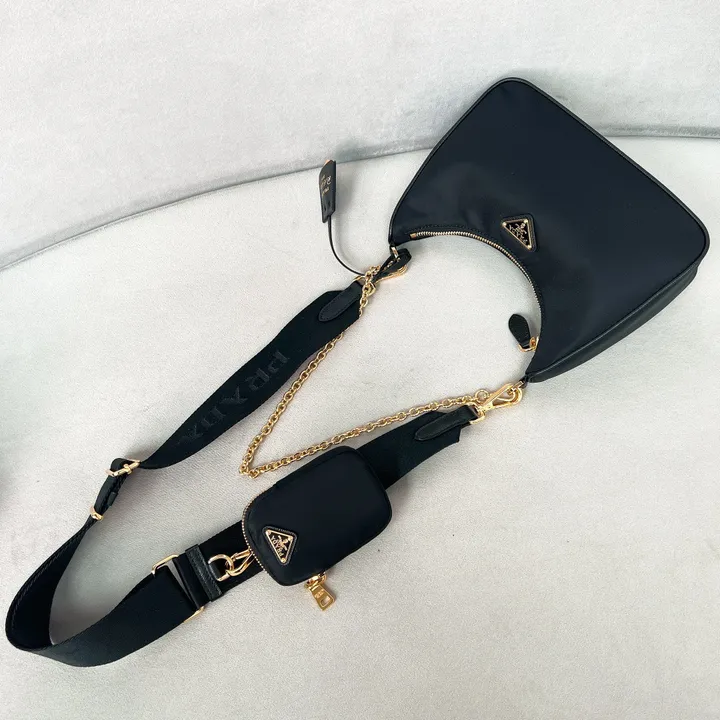 スーパーコピー プラダ キーホルダー