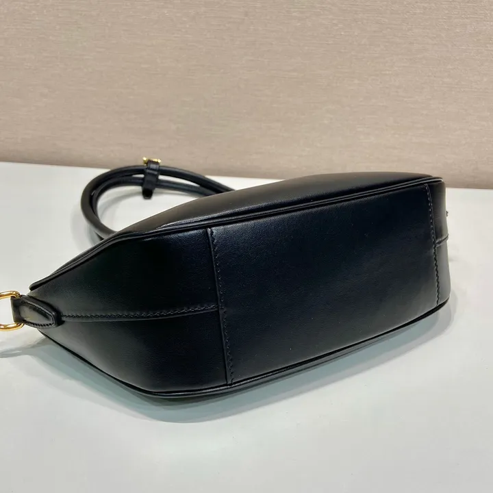 スーパーコピー プラダ キーホルダー