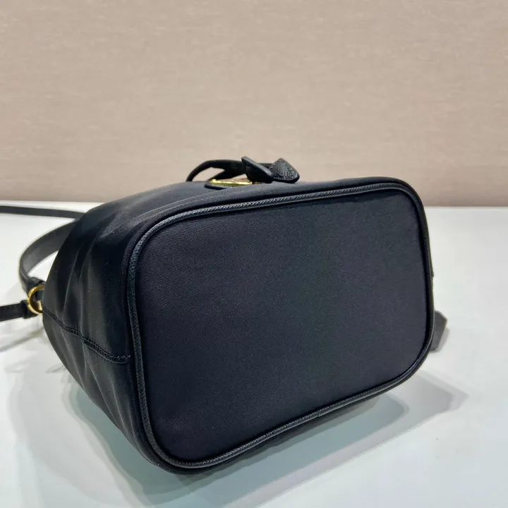 スーパーコピー プラダ キーホルダー