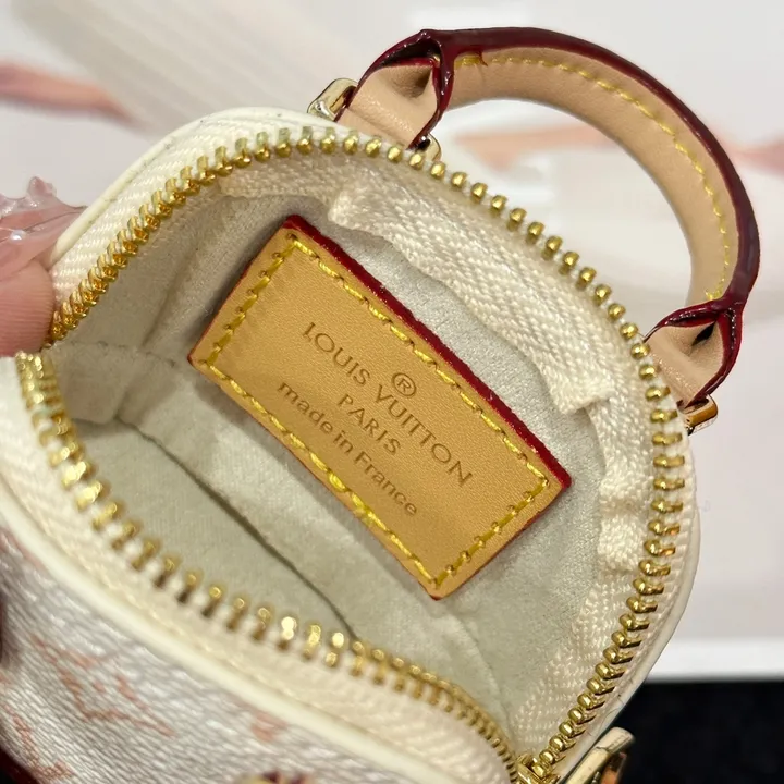 スーパーコピー ルイヴィトン キーホルダー