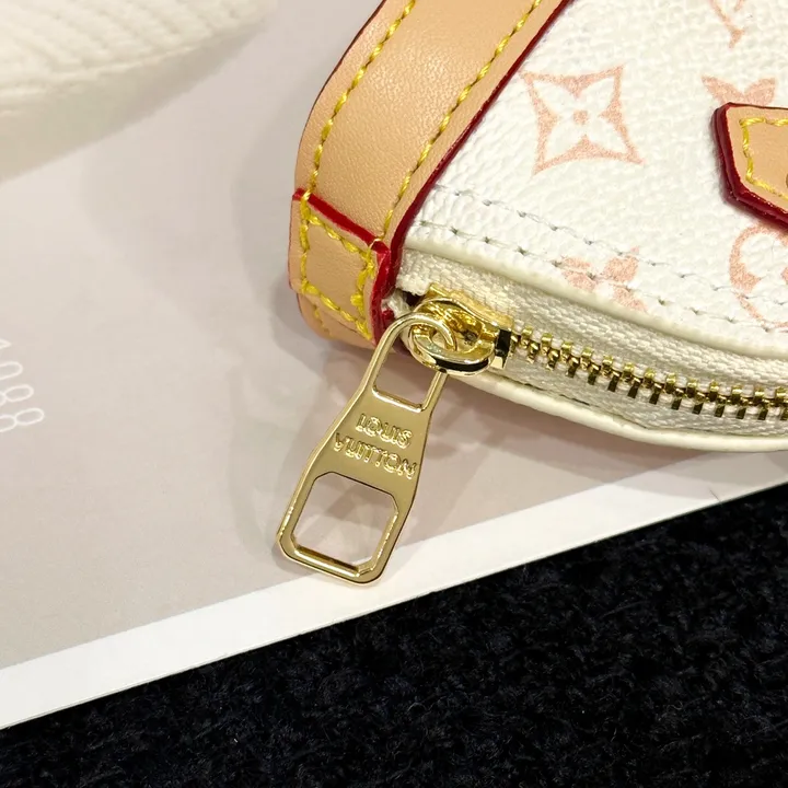 スーパーコピー ルイヴィトン キーホルダー