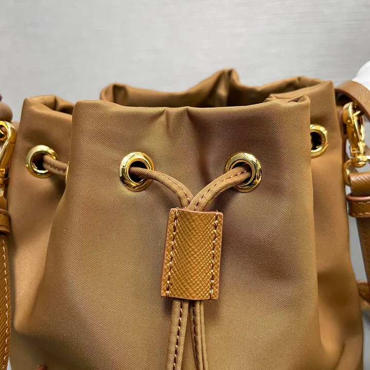 スーパーコピー プラダ キーホルダー