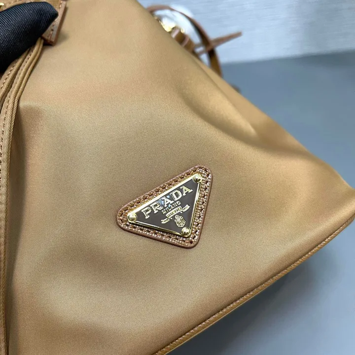 スーパーコピー プラダ キーホルダー