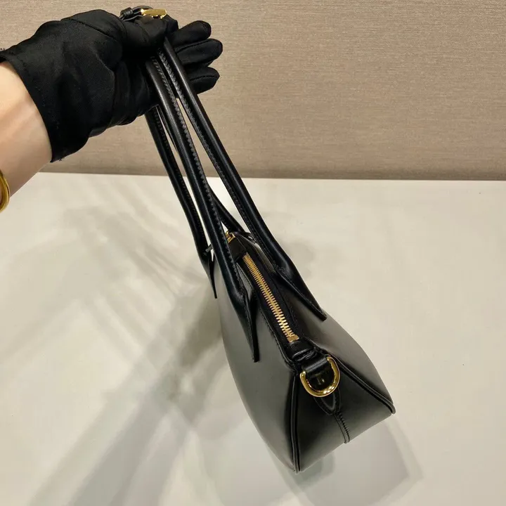 スーパーコピー プラダ キーホルダー