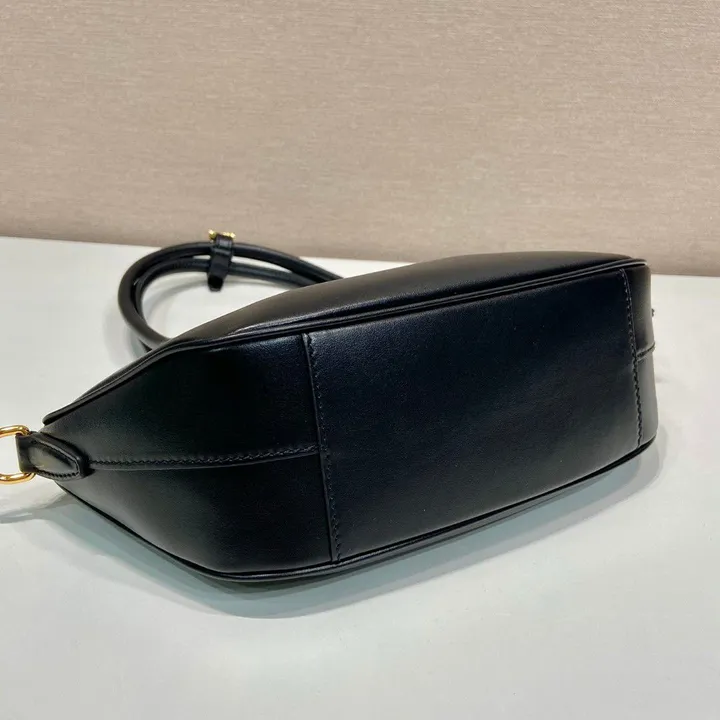 スーパーコピー プラダ キーホルダー