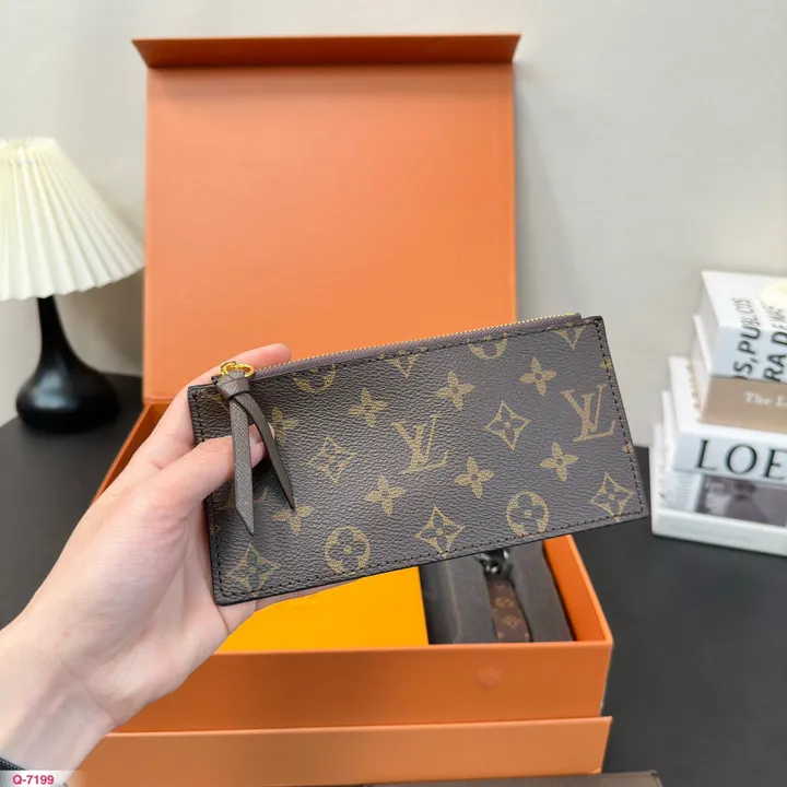 スーパーコピー ルイヴィトン キーホルダー