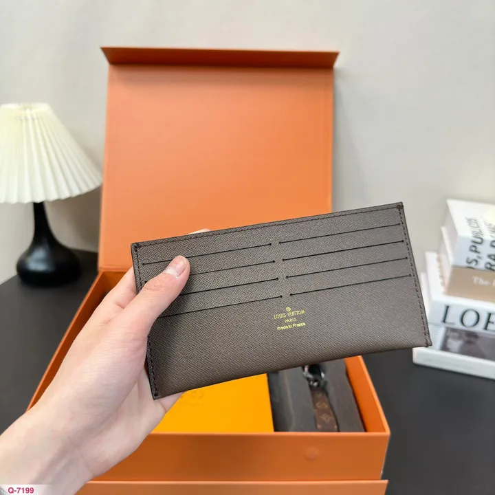 スーパーコピー ルイヴィトン キーホルダー