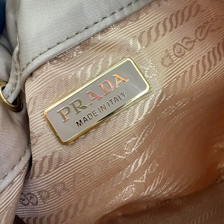 スーパーコピー プラダ キーホルダー