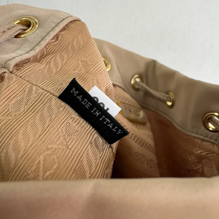 スーパーコピー プラダ キーホルダー