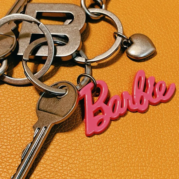 スーパーコピー バレンシアガ キーホルダー