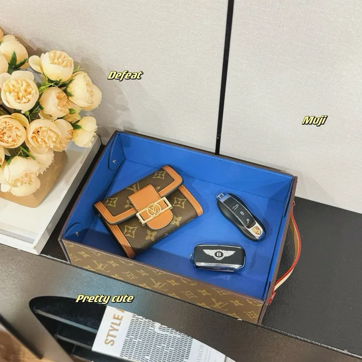 スーパーコピー ルイヴィトン キーホルダー