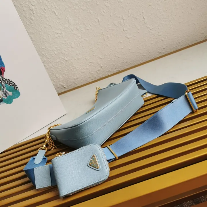 スーパーコピー プラダ キーホルダー